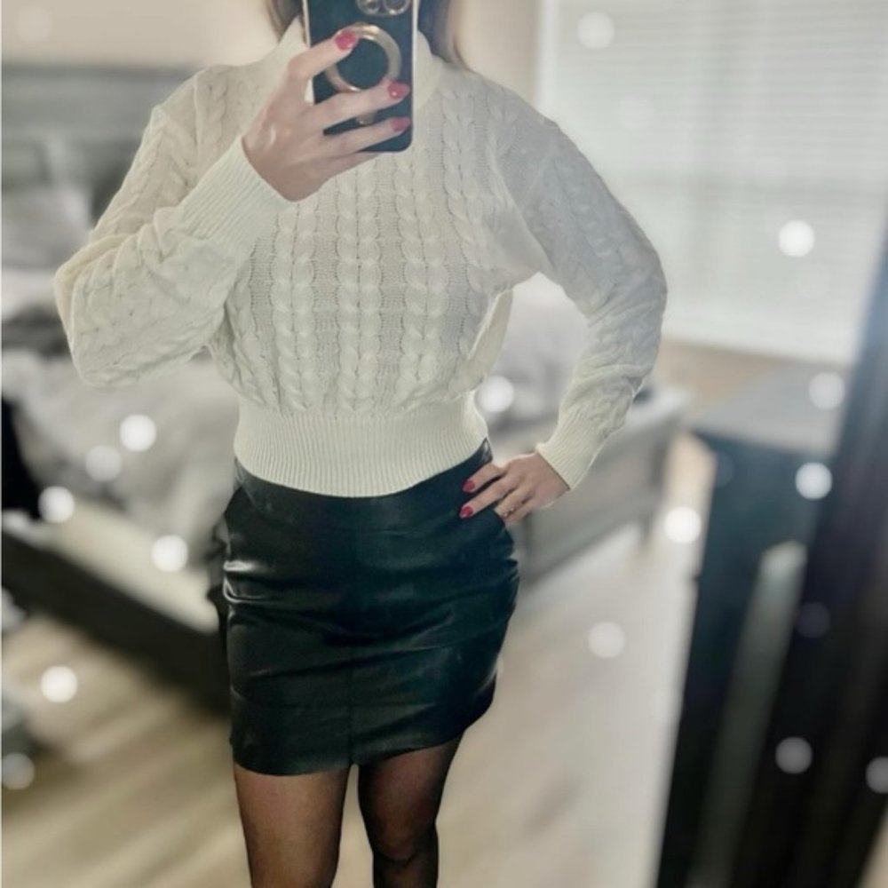 Chunky Cropped Cable Knit Sweater